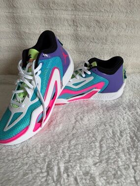 Nike Men’s Air Jordans 1 Tatum Wave Runner Athletic Shoes Size 11